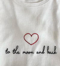 Carica l'immagine nel visualizzatore di Gallery, T-shirt "to the moon and back"