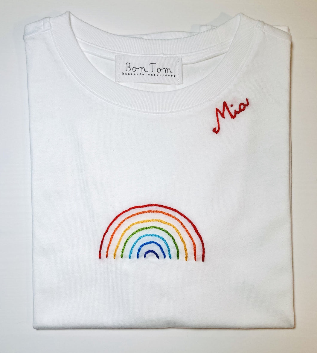 T-shirt arcobaleno + nome